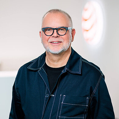 Prof. Philipp Teufel Prof. Philipp Teufel