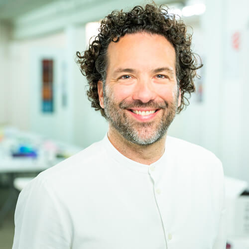 Prof. Laurent Lacour Prof. Laurent Lacour